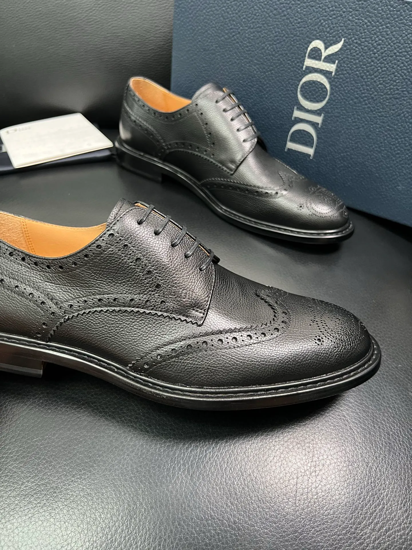 Men's shoes 💰940 Dior top purchasing agent, synchronized with Dior counters, original factory configuration, imported Italian cowhide, fully imported water-dyed cowhide lining, sole: original factory special supply, original sole super comfortable, original factory follow-up order 🔍🔍High quality, welcome to compare, code number 39-44 (can be ordered 38 45 46) 85868